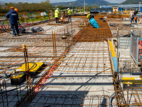 Pose de boîtes de réservation Rézasure sur chantier