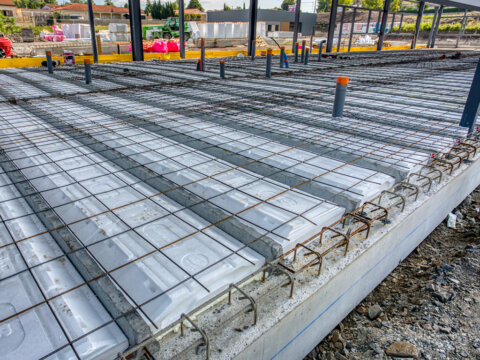 Pose d'un Entrevous Rectosten 30 M4 sur un chantier à Ravel