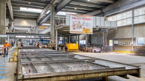 Hall de production usine de Berre